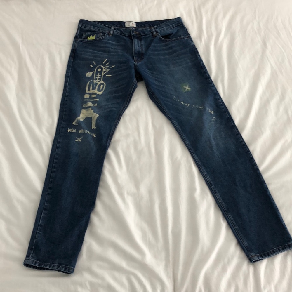 Zara graffiti jeans